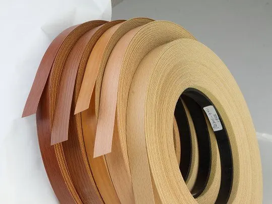 Exemples de Bandes de Chant en Bois et PVC