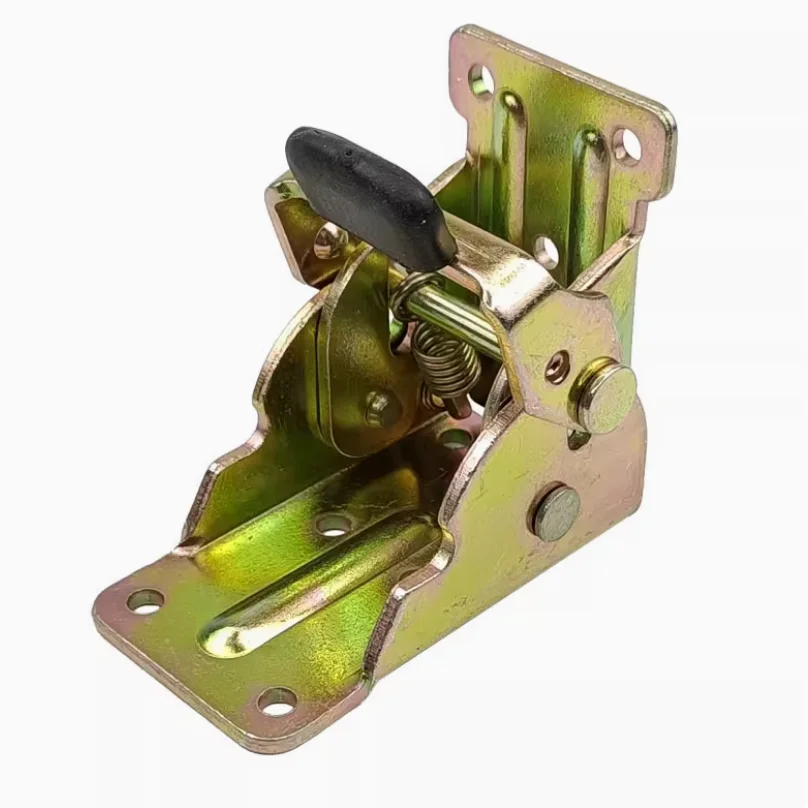 Gros plan sur la charnière pliante finition Zinc coloré