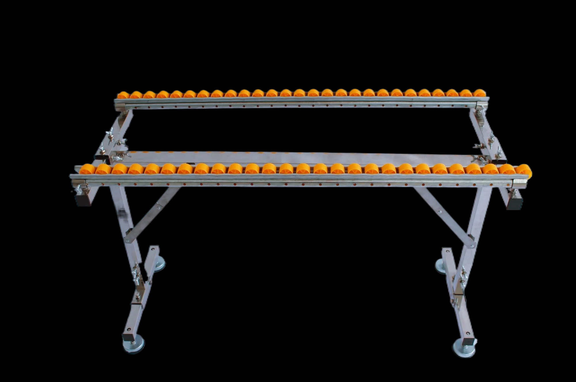 Support double rangée sur fond noir