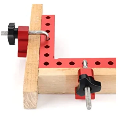 Exemple de serrage d'un joint en bois à 90 degrés