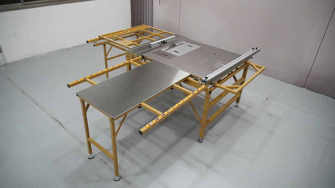 Scie à Panneaux Coulissante ZDS 680 : Modèle Multifonction Zéro Poussière - Photo