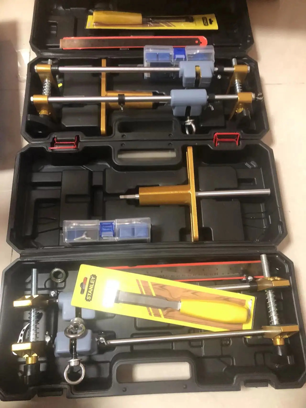 Gabarit de Mortaisage pour Serrure de Porte en Bois - Photo